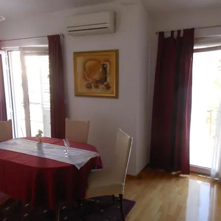 Superior Buba Near The 3*