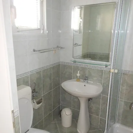 Superior Buba Near The Makarska