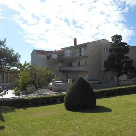 Superior Buba Near The Pensión Makarska